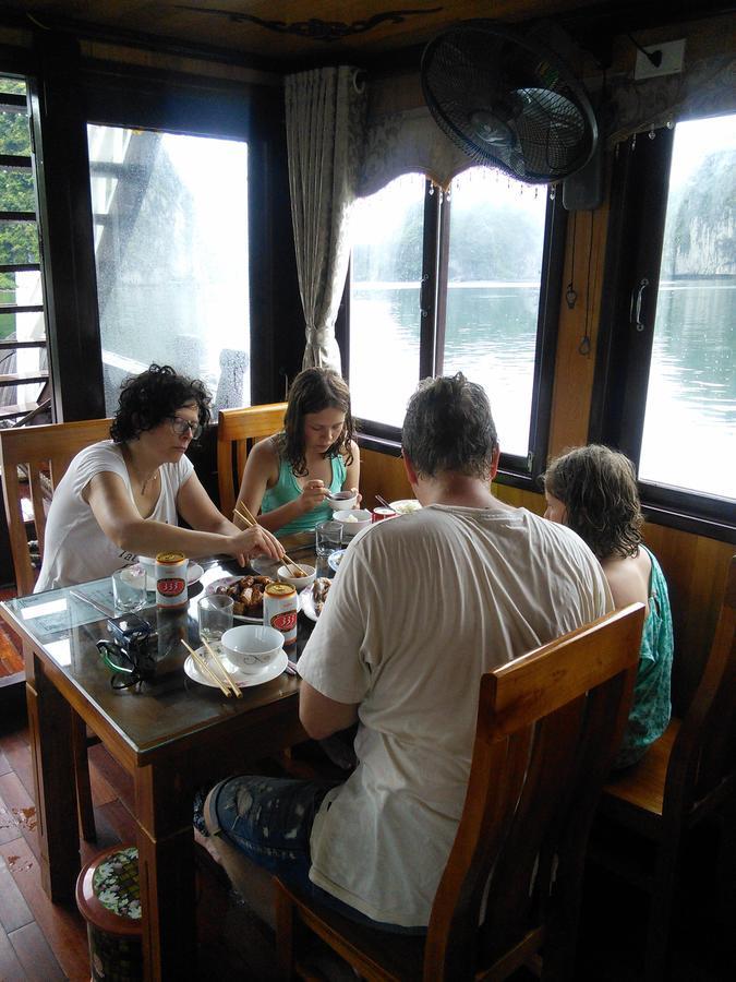 Nam Phuong Hotel Dong Khe Sau Экстерьер фото