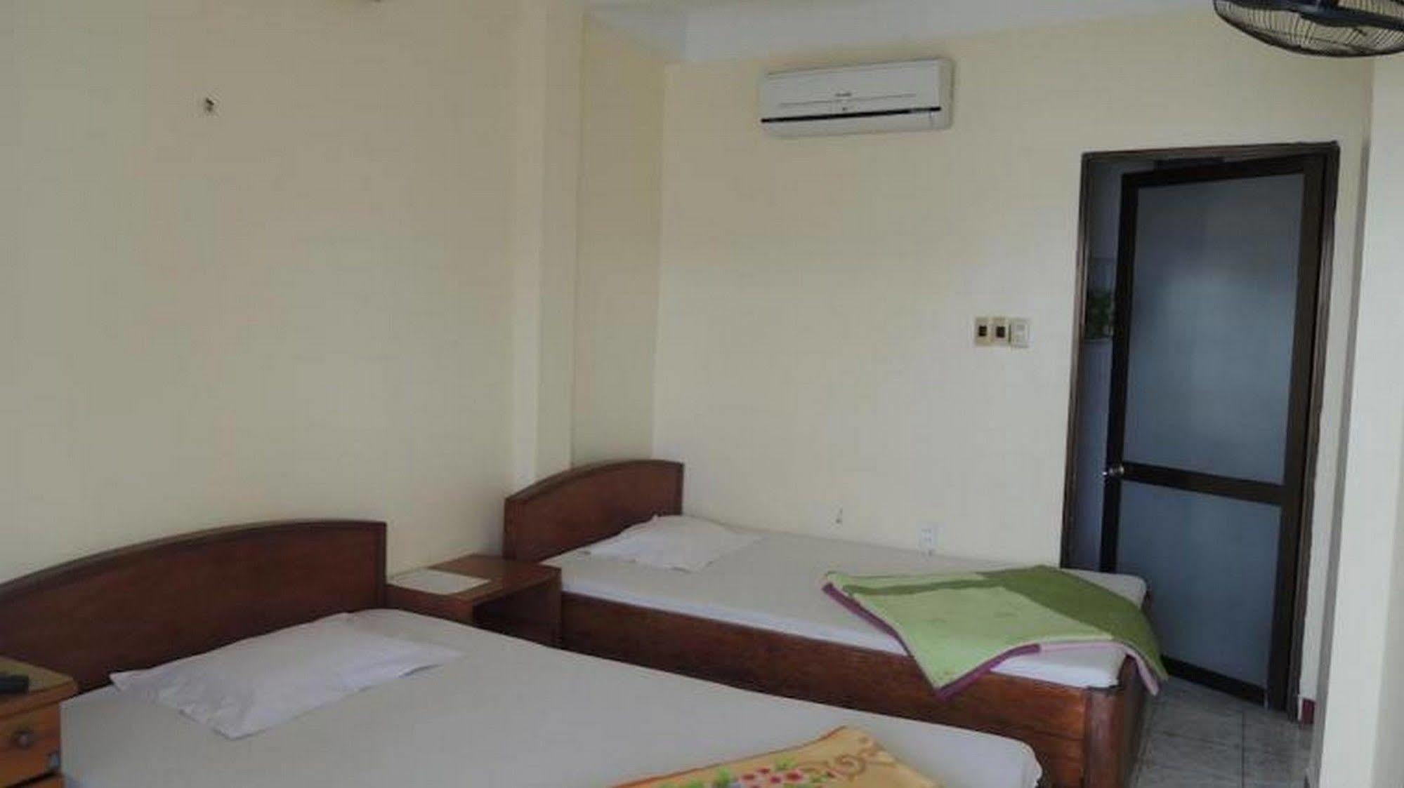 Nam Phuong Hotel Dong Khe Sau Экстерьер фото