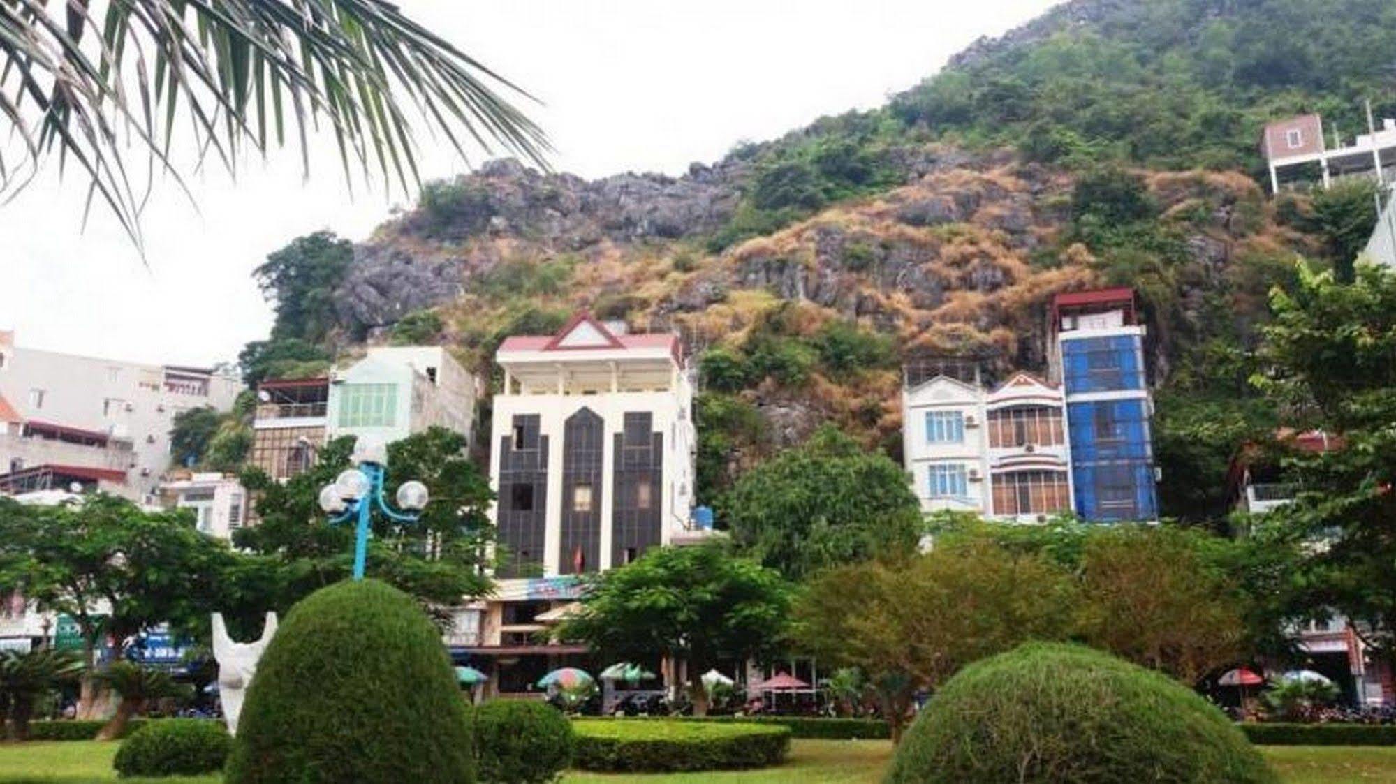 Nam Phuong Hotel Dong Khe Sau Экстерьер фото